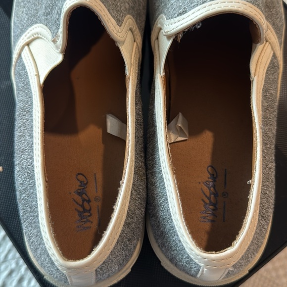 Mossimo Slides - Picture 6 of 7